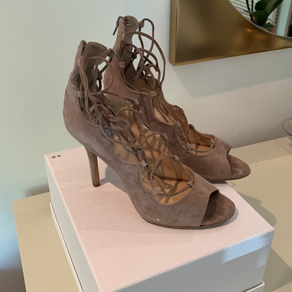 Vince Camuto Lace Up Nude Suede Sandal Heel US 8.5